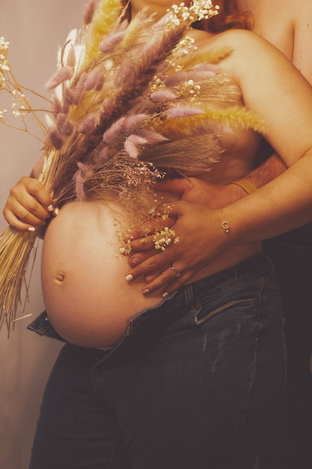 Ventre de femme enceinte